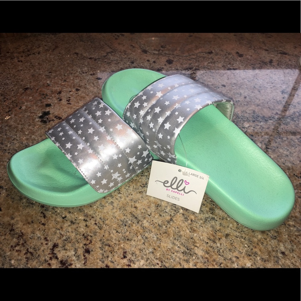 Elli by Capelli Slides